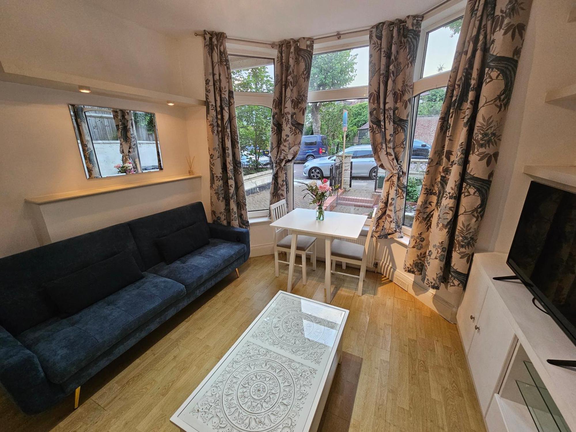 Cosy In Great Surroundings * London